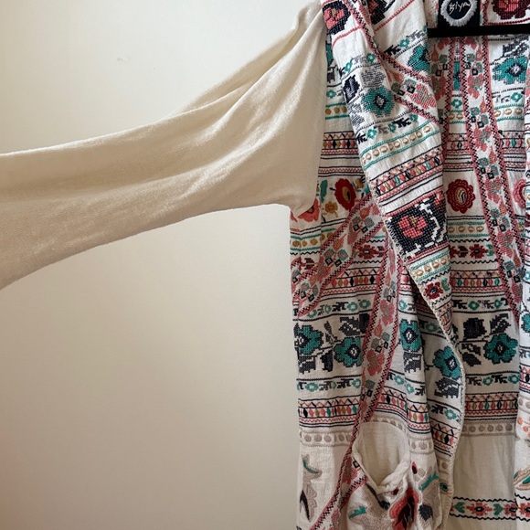 Biya Johnny Was Embroidered Light Knit Duster Sweater - Picture 3 of 6